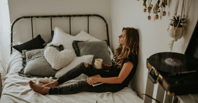 5 Hidden Physical Causes of Mood Swings in Women image